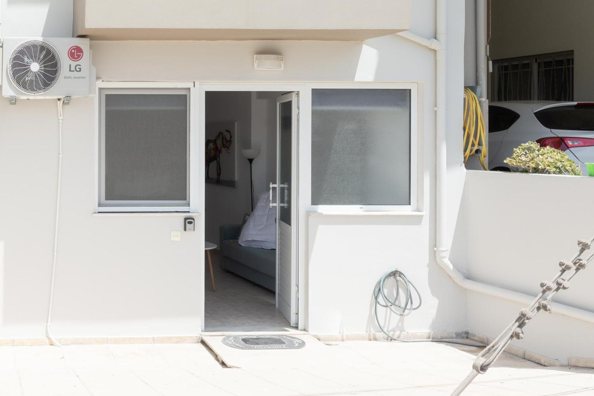Central Apartment Next To The Beachfront Heraklion Exterior foto